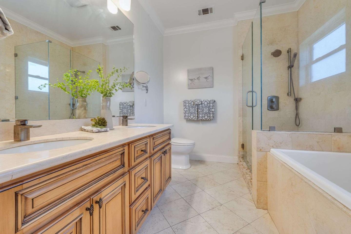 Detail Gallery Image 28 of 38 For 537 Elm St, San Carlos,  CA 94070 - 2 Beds | 2/1 Baths