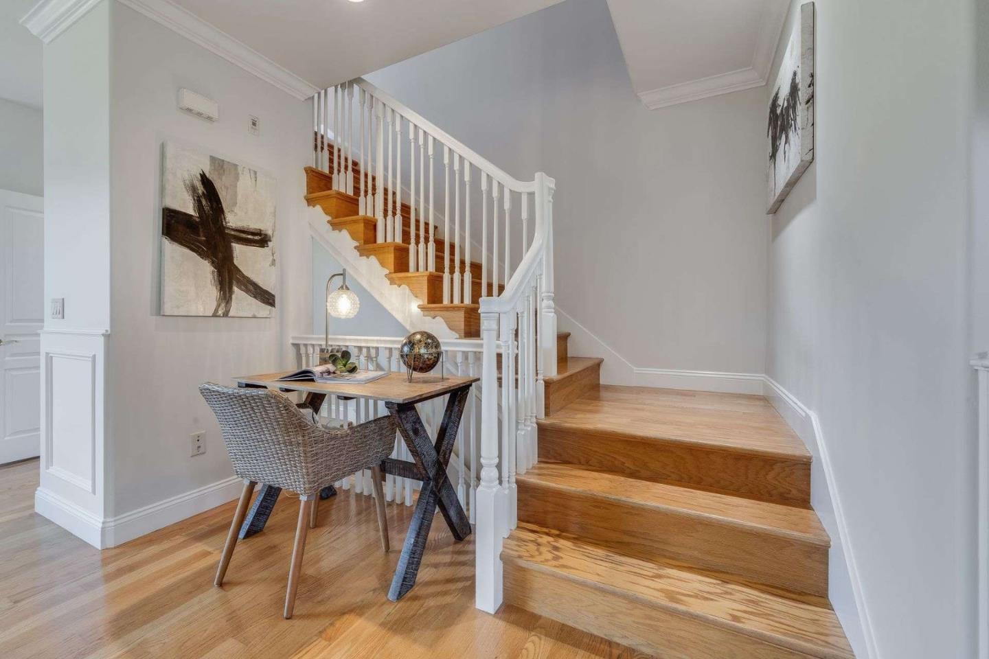 Detail Gallery Image 9 of 38 For 537 Elm St, San Carlos,  CA 94070 - 2 Beds | 2/1 Baths