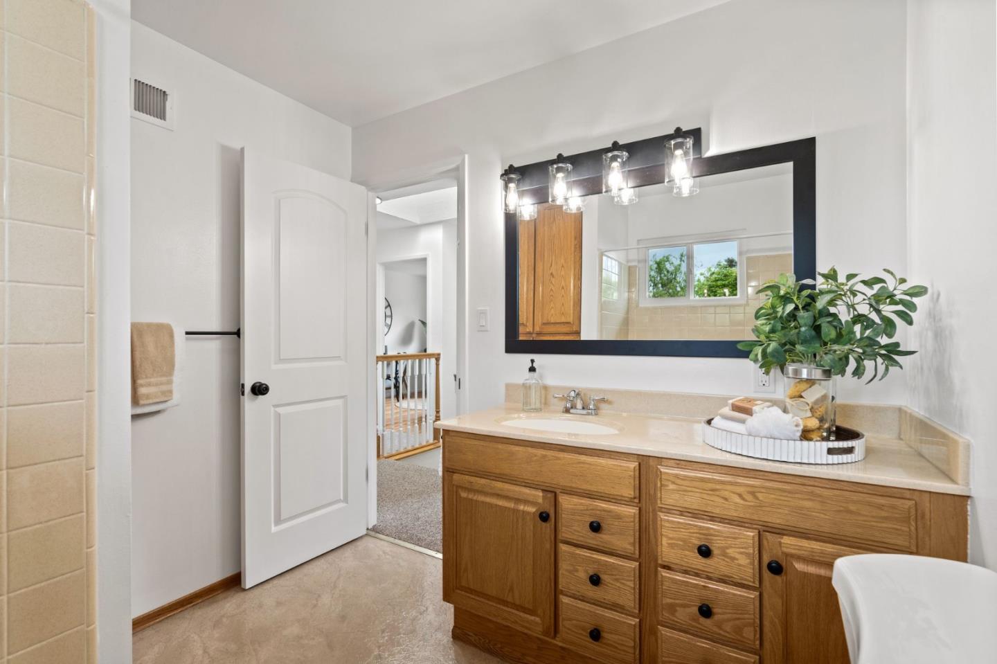 Detail Gallery Image 24 of 58 For 135 Belvue Dr, Los Gatos,  CA 95032 - 5 Beds | 3 Baths