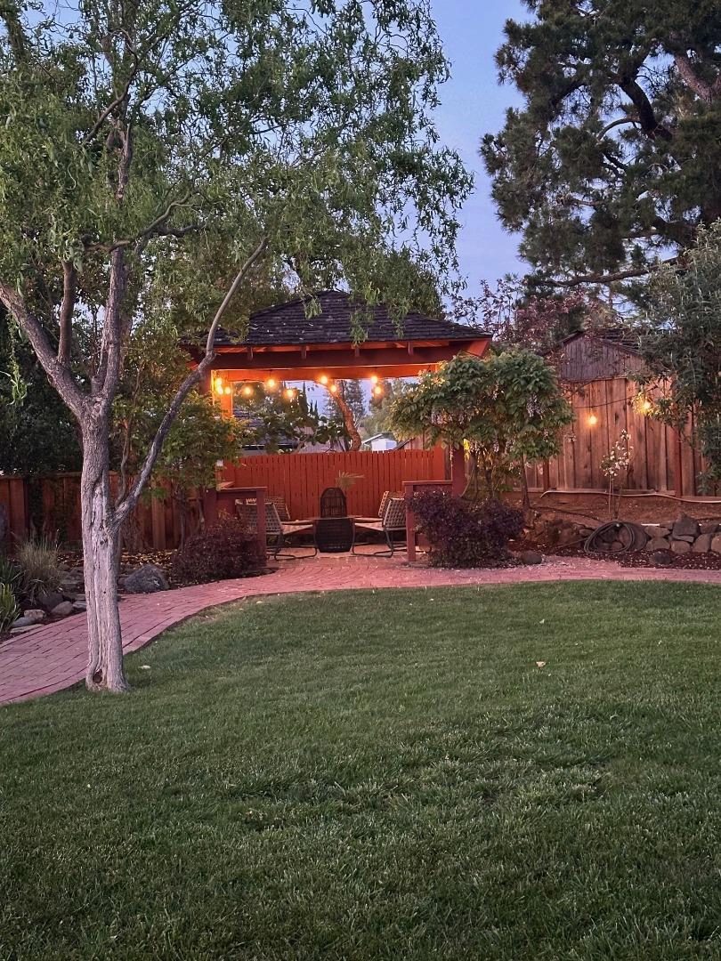 Detail Gallery Image 52 of 58 For 135 Belvue Dr, Los Gatos,  CA 95032 - 5 Beds | 3 Baths