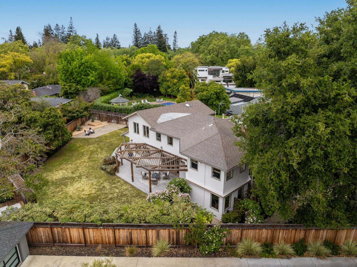 Detail Gallery Image 61 of 65 For 733 Northampton Dr, Palo Alto,  CA 94303 - 4 Beds | 3 Baths