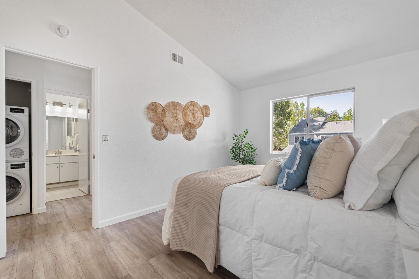 Detail Gallery Image 16 of 36 For 1508 Briartree Dr, San Jose,  CA 95131 - 2 Beds | 2 Baths