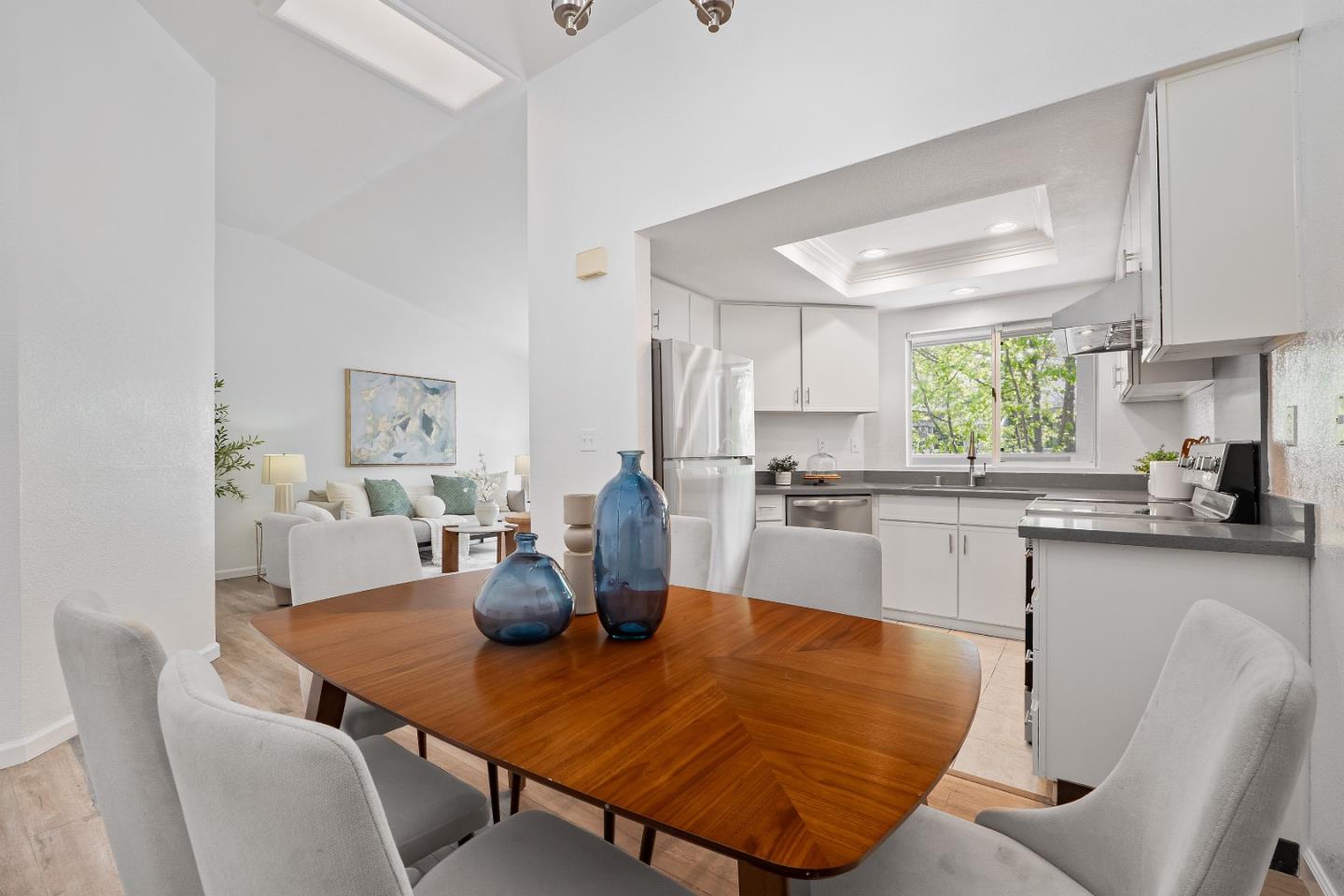 Detail Gallery Image 6 of 36 For 1508 Briartree Dr, San Jose,  CA 95131 - 2 Beds | 2 Baths