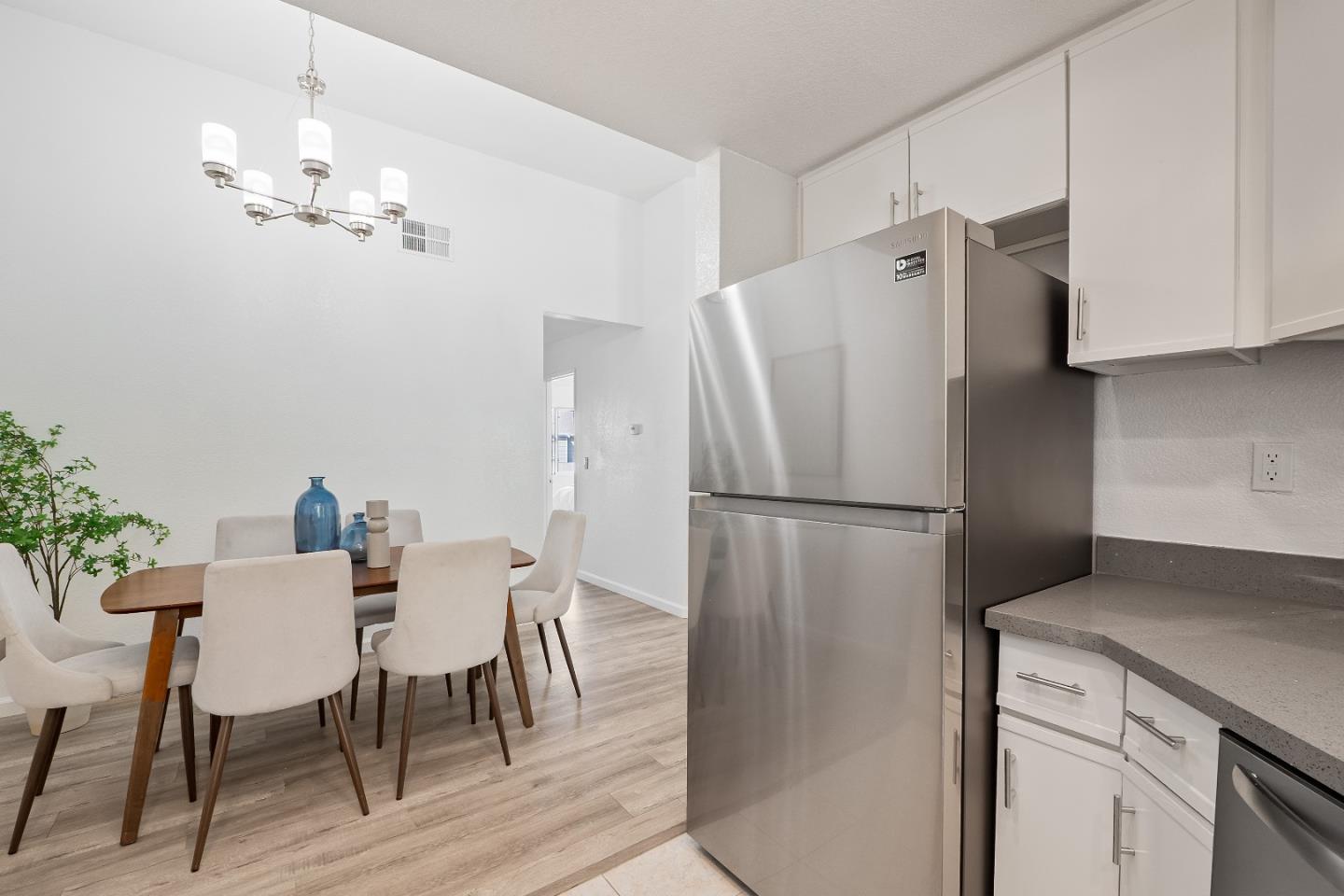 Detail Gallery Image 7 of 36 For 1508 Briartree Dr, San Jose,  CA 95131 - 2 Beds | 2 Baths