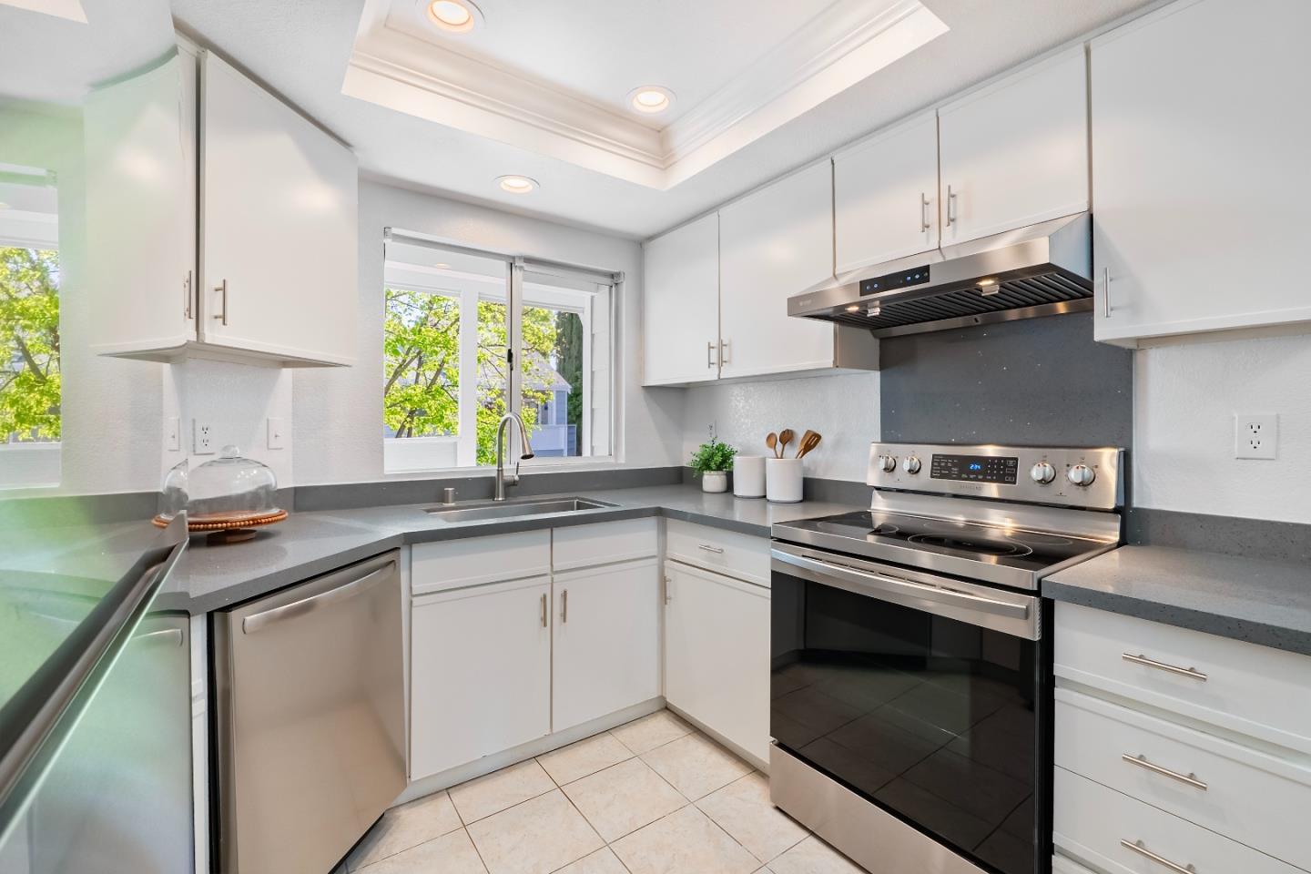 Detail Gallery Image 8 of 36 For 1508 Briartree Dr, San Jose,  CA 95131 - 2 Beds | 2 Baths