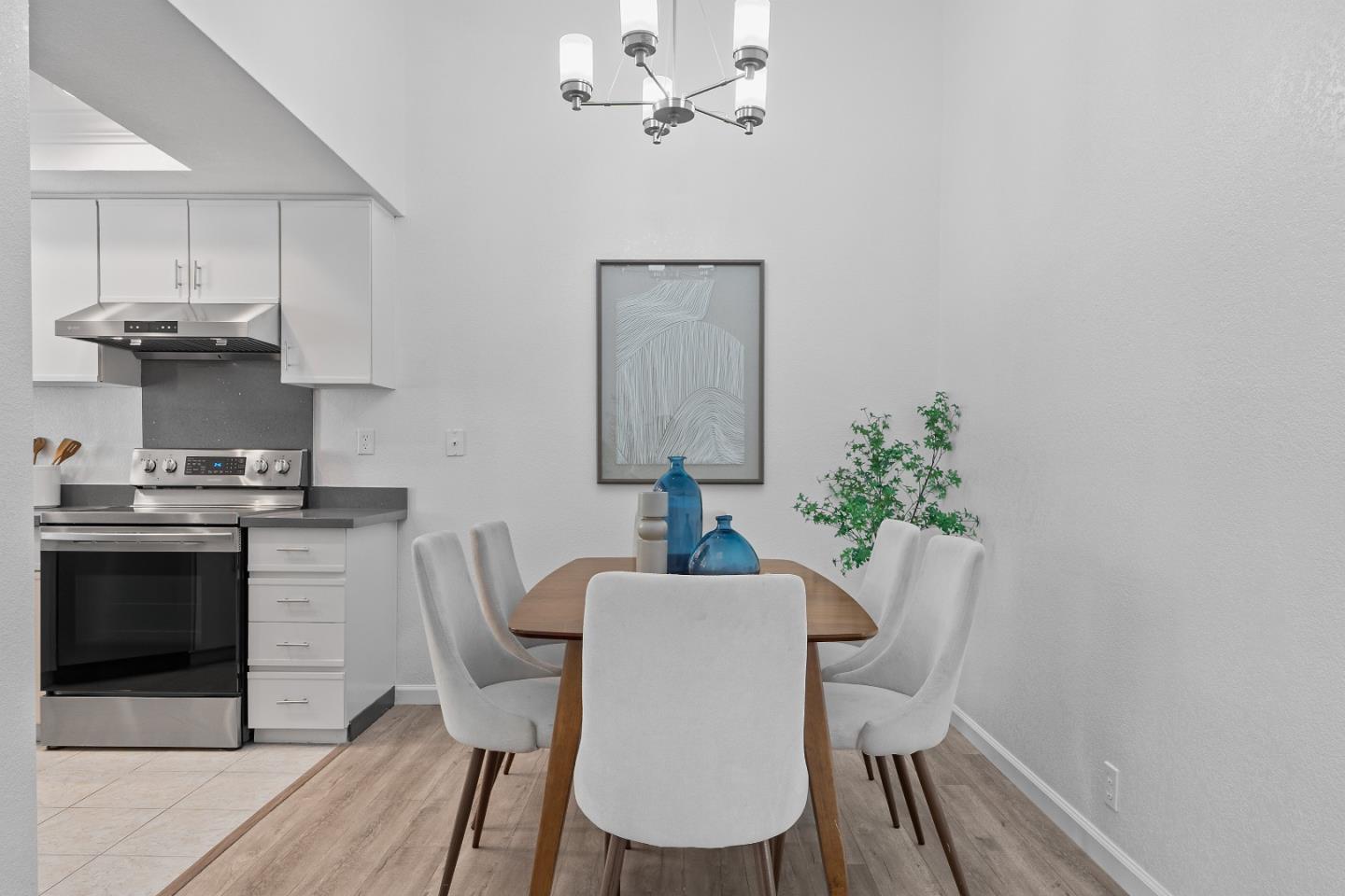 Detail Gallery Image 9 of 36 For 1508 Briartree Dr, San Jose,  CA 95131 - 2 Beds | 2 Baths