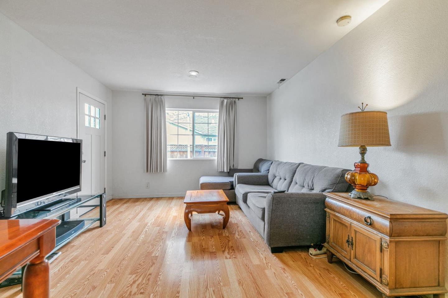 Detail Gallery Image 14 of 59 For 351 S 23rd St a,  San Jose,  CA 95116 - 4 Beds | 3 Baths