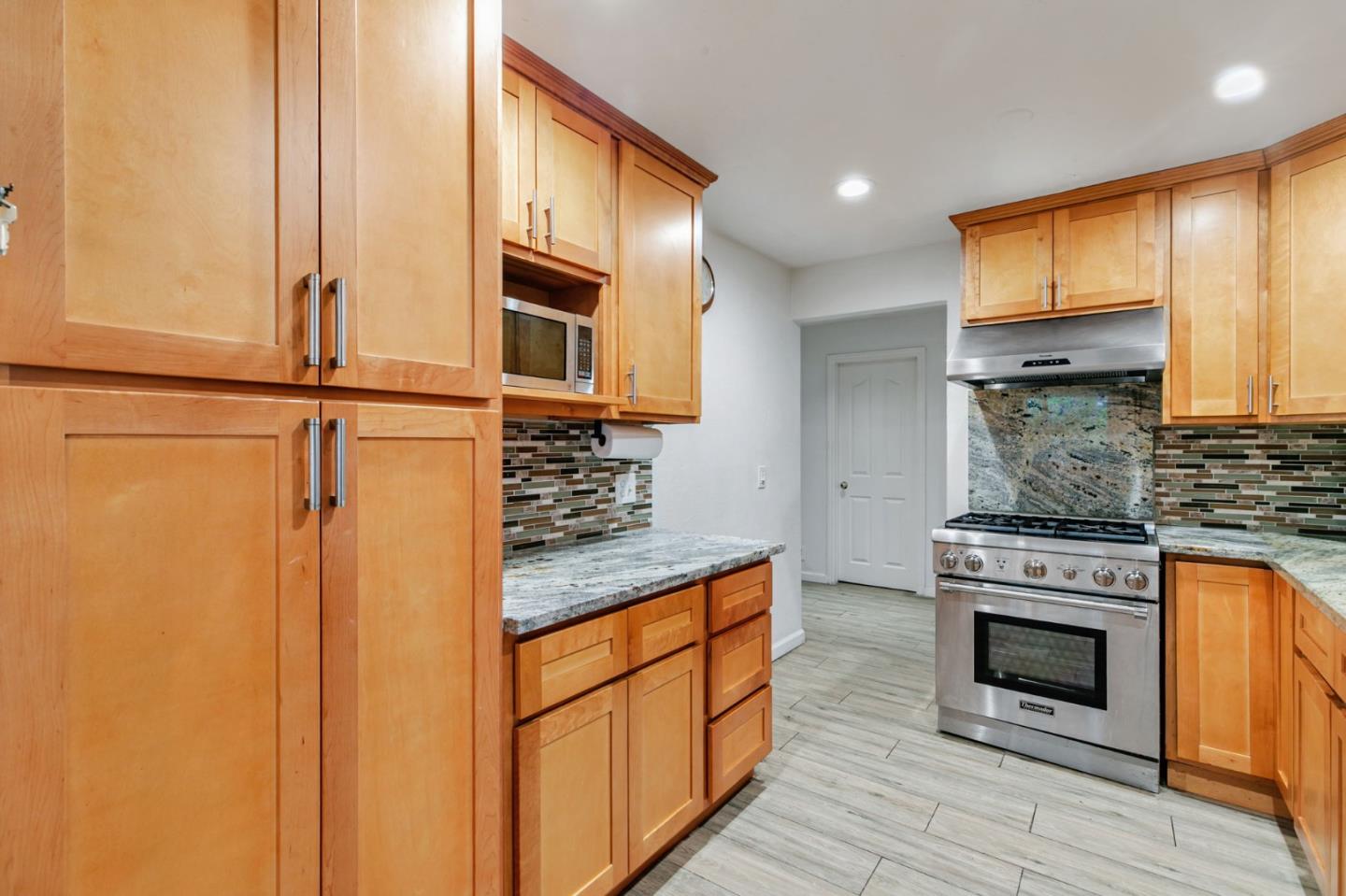 Detail Gallery Image 17 of 59 For 351 S 23rd St a,  San Jose,  CA 95116 - 4 Beds | 3 Baths