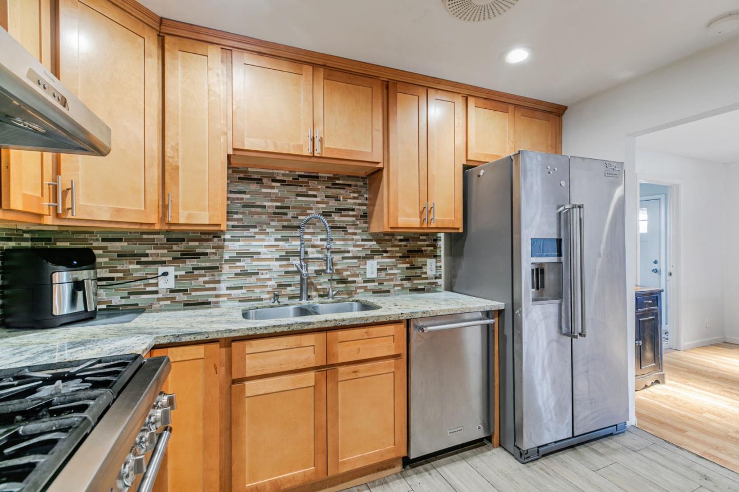 Detail Gallery Image 19 of 59 For 351 S 23rd St a,  San Jose,  CA 95116 - 4 Beds | 3 Baths