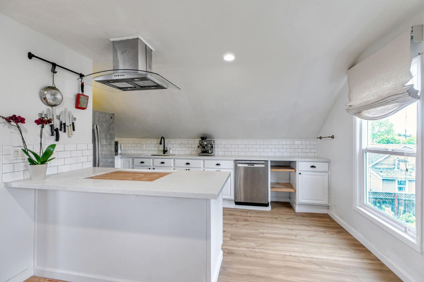 Detail Gallery Image 32 of 59 For 351 S 23rd St a,  San Jose,  CA 95116 - 4 Beds | 3 Baths