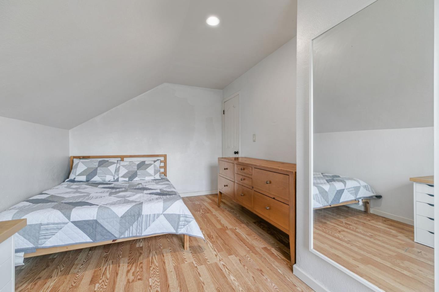 Detail Gallery Image 43 of 59 For 351 S 23rd St a,  San Jose,  CA 95116 - 4 Beds | 3 Baths