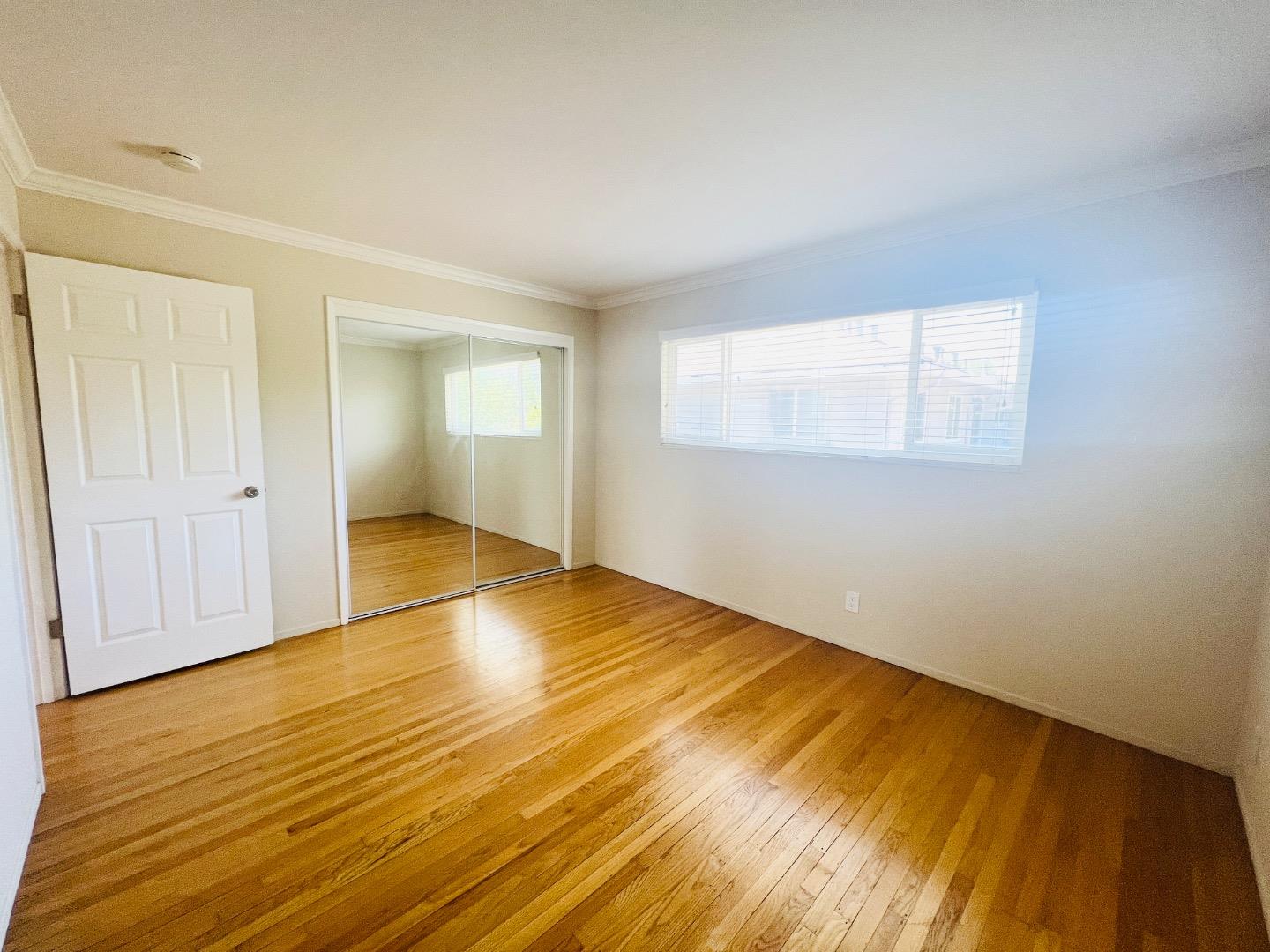 Detail Gallery Image 13 of 17 For 1290 Brookfield Ave, Sunnyvale,  CA 94087 - – Beds | – Baths