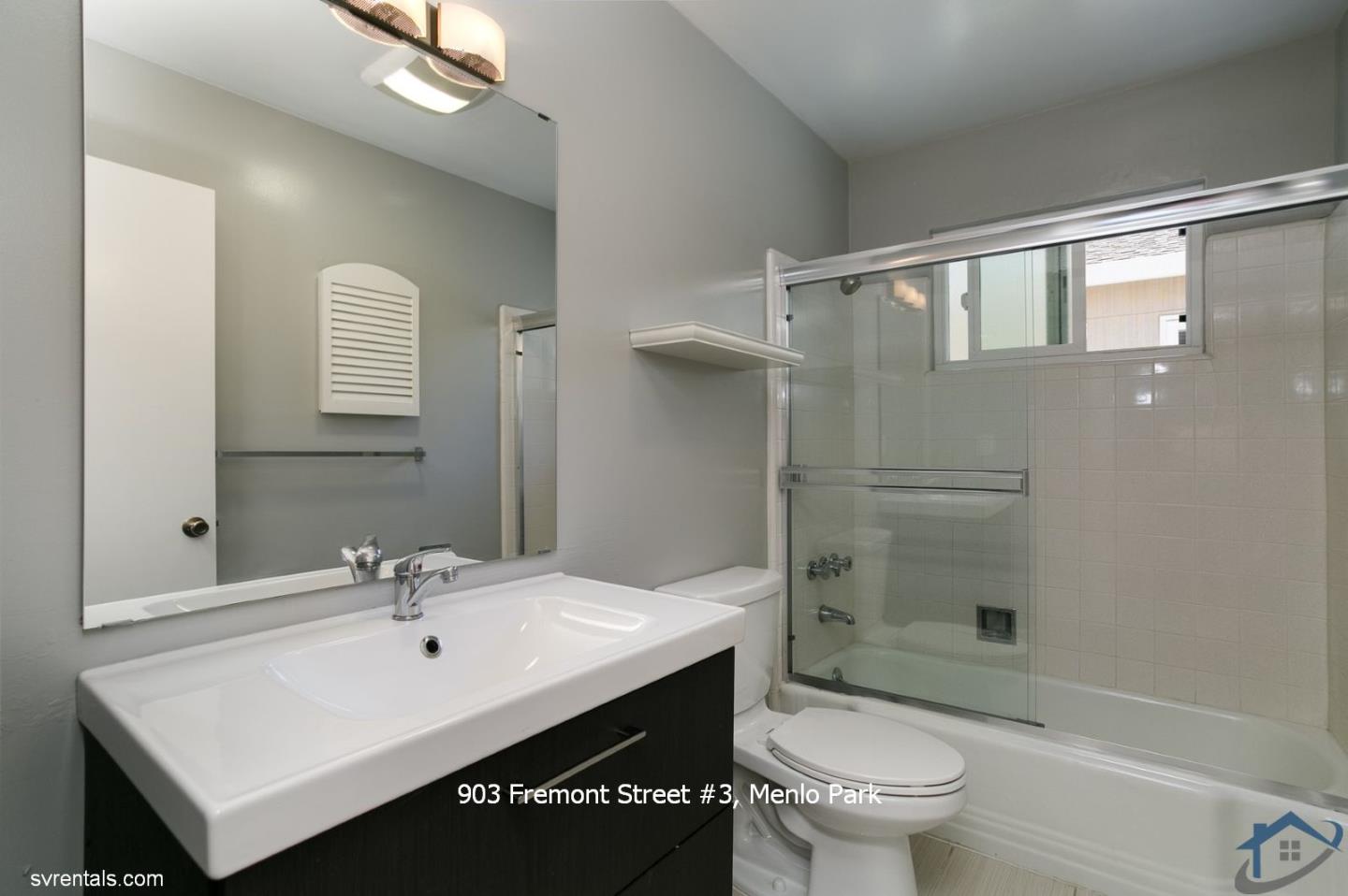 Detail Gallery Image 15 of 20 For 903 Fremont St #3,  Menlo Park,  CA 94025 - 2 Beds | 2 Baths