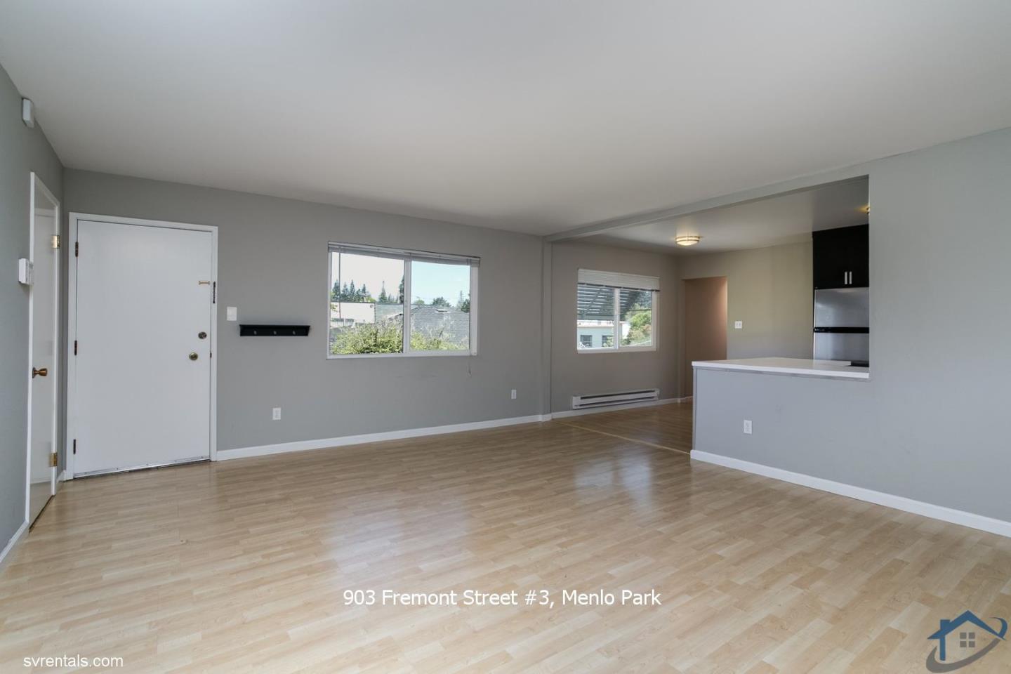 Detail Gallery Image 4 of 20 For 903 Fremont St #3,  Menlo Park,  CA 94025 - 2 Beds | 2 Baths