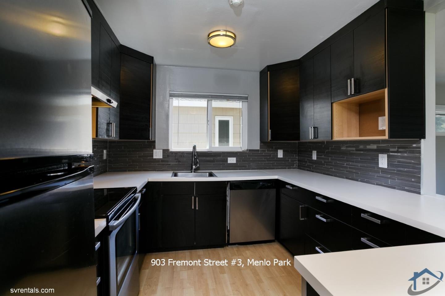 Detail Gallery Image 5 of 20 For 903 Fremont St #3,  Menlo Park,  CA 94025 - 2 Beds | 2 Baths