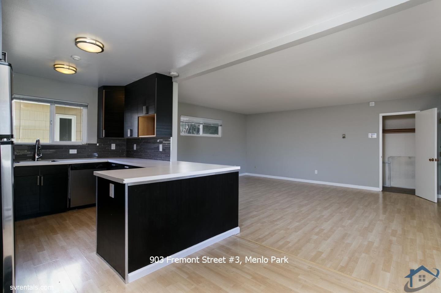 Detail Gallery Image 8 of 20 For 903 Fremont St #3,  Menlo Park,  CA 94025 - 2 Beds | 2 Baths