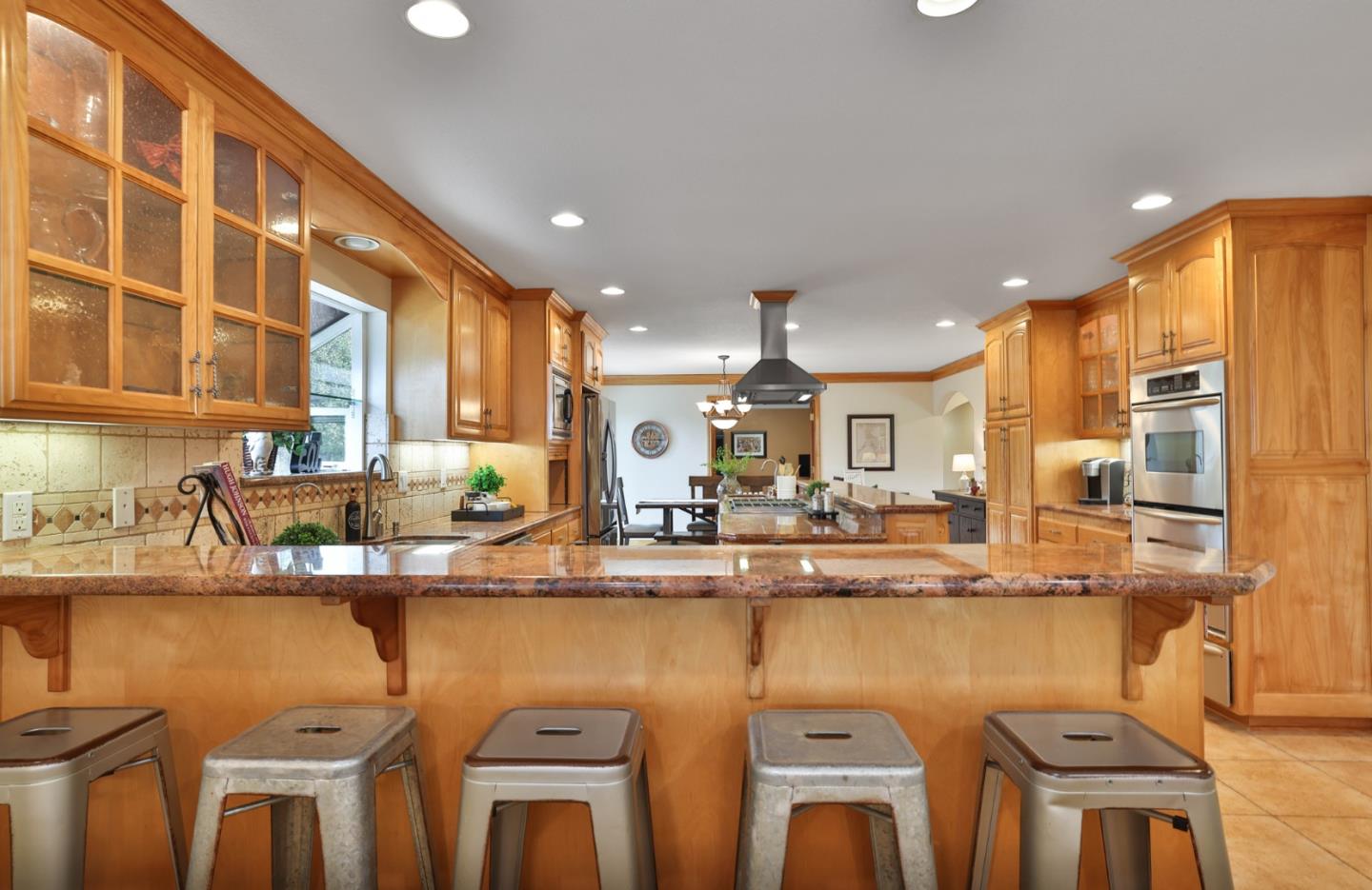 Detail Gallery Image 16 of 67 For 2017 Gypsy Ave, San Martin,  CA 95046 - 4 Beds | 2/1 Baths