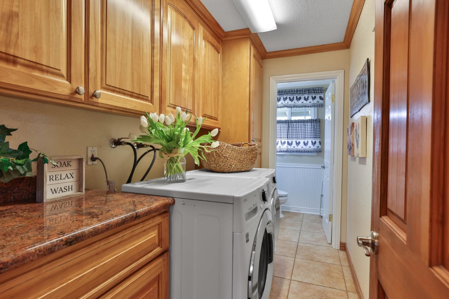 Detail Gallery Image 19 of 67 For 2017 Gypsy Ave, San Martin,  CA 95046 - 4 Beds | 2/1 Baths