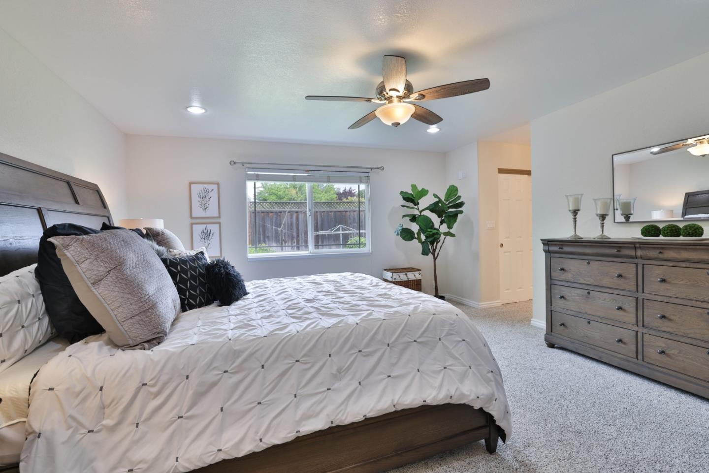 Detail Gallery Image 28 of 67 For 2017 Gypsy Ave, San Martin,  CA 95046 - 4 Beds | 2/1 Baths