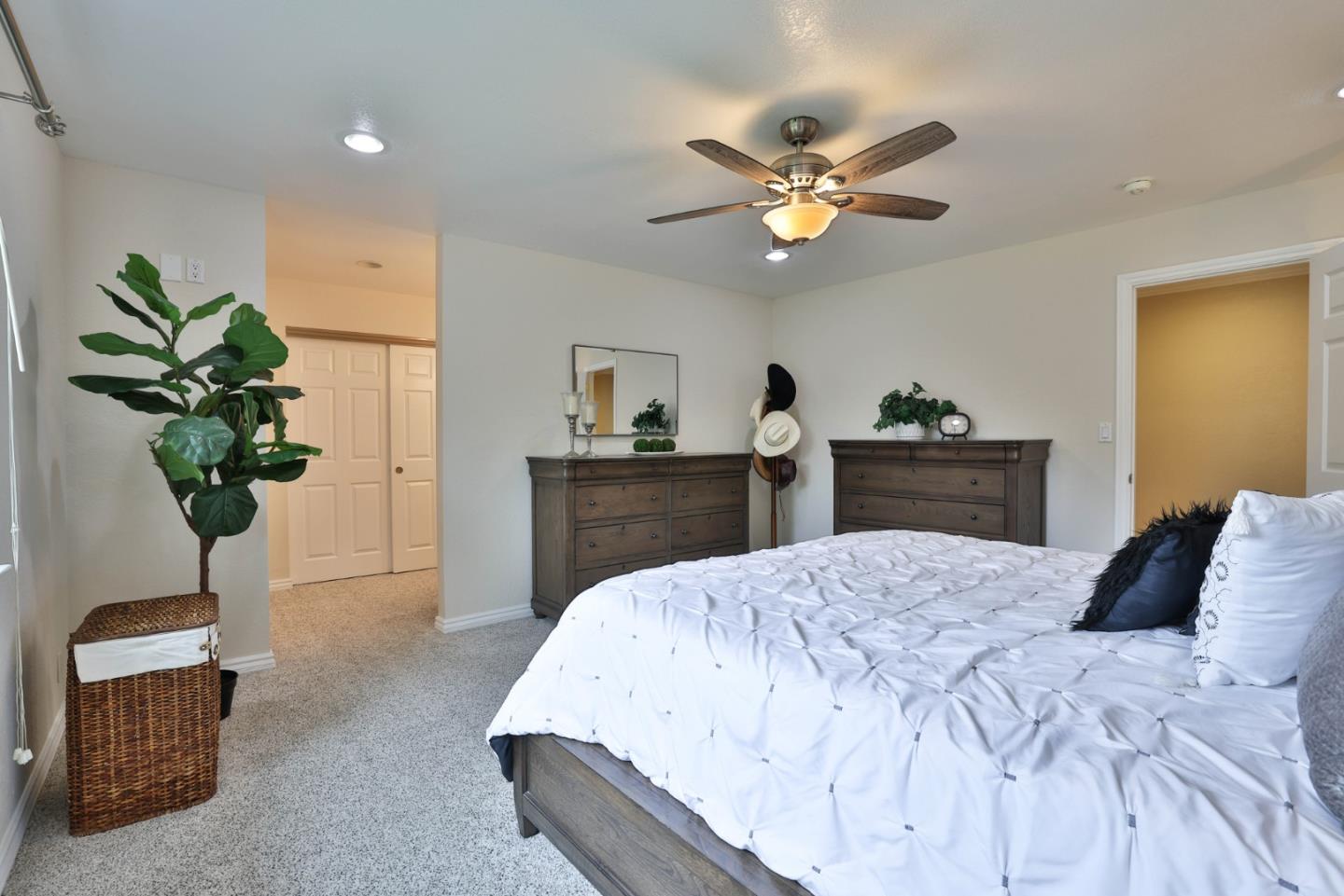 Detail Gallery Image 29 of 67 For 2017 Gypsy Ave, San Martin,  CA 95046 - 4 Beds | 2/1 Baths