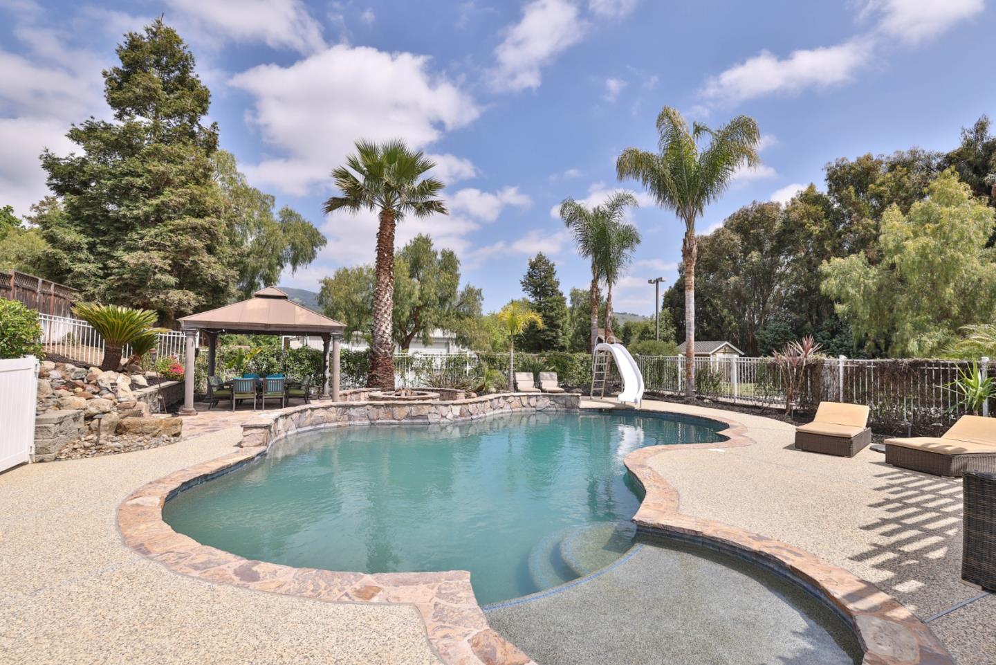 Detail Gallery Image 34 of 67 For 2017 Gypsy Ave, San Martin,  CA 95046 - 4 Beds | 2/1 Baths