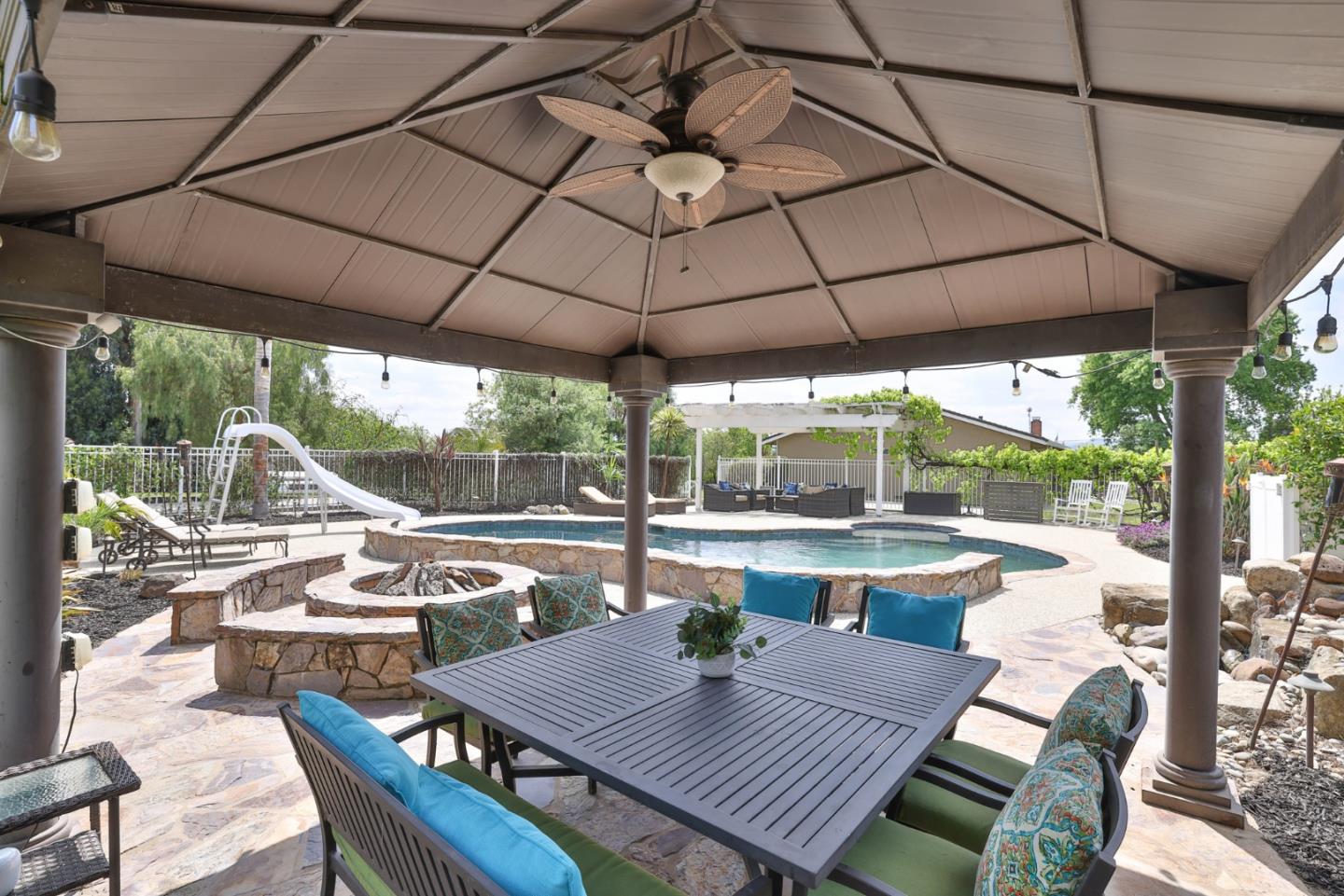 Detail Gallery Image 37 of 67 For 2017 Gypsy Ave, San Martin,  CA 95046 - 4 Beds | 2/1 Baths