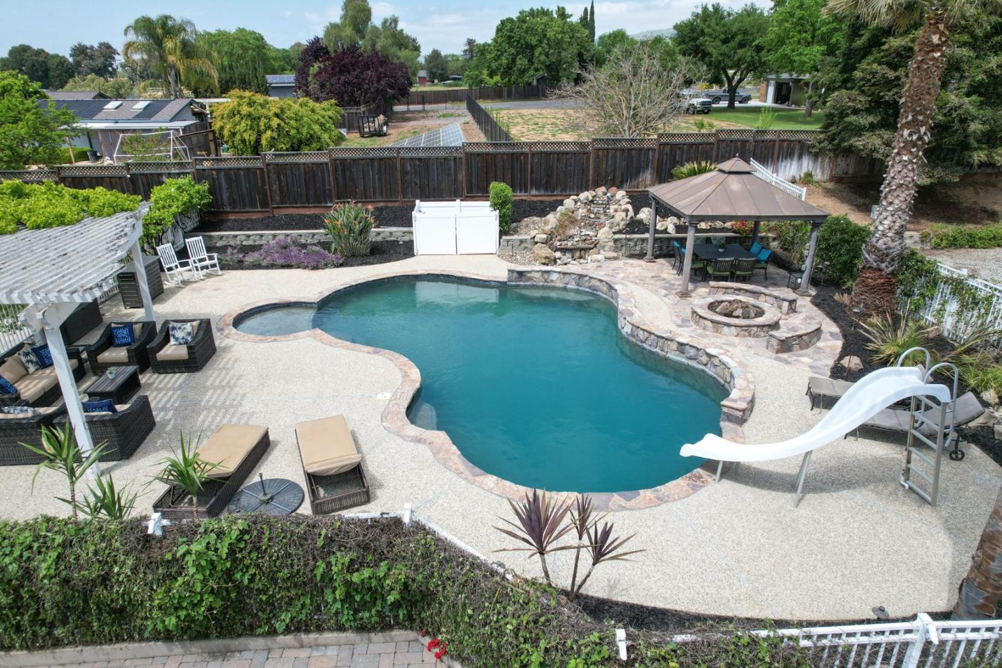Detail Gallery Image 40 of 67 For 2017 Gypsy Ave, San Martin,  CA 95046 - 4 Beds | 2/1 Baths