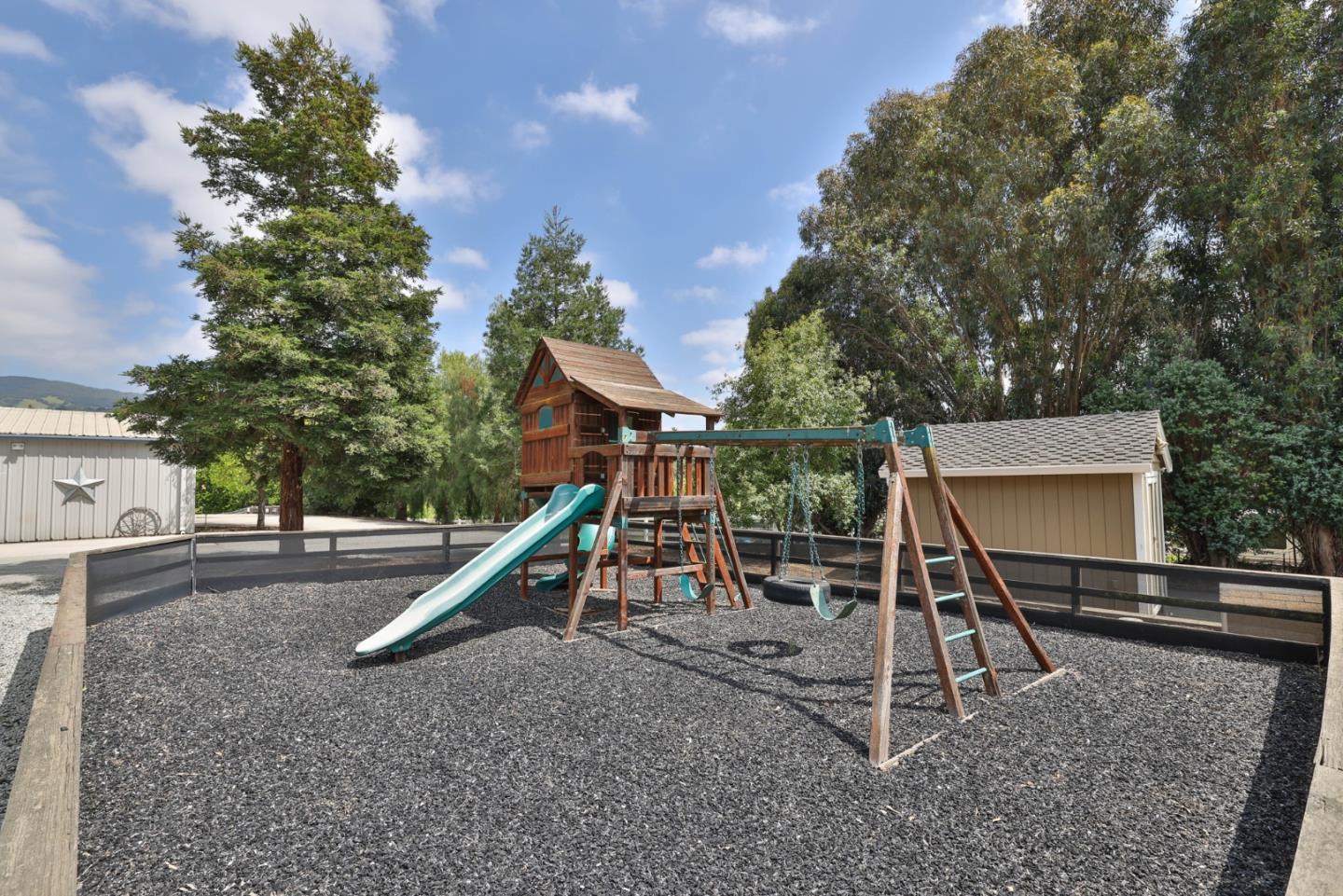 Detail Gallery Image 46 of 67 For 2017 Gypsy Ave, San Martin,  CA 95046 - 4 Beds | 2/1 Baths