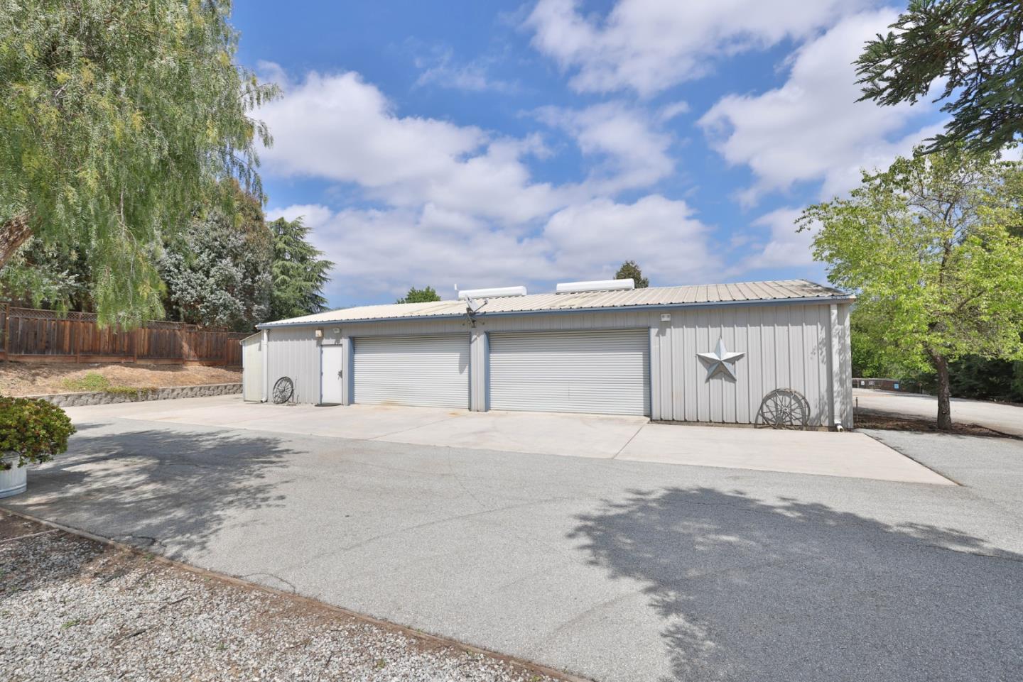 Detail Gallery Image 47 of 67 For 2017 Gypsy Ave, San Martin,  CA 95046 - 4 Beds | 2/1 Baths