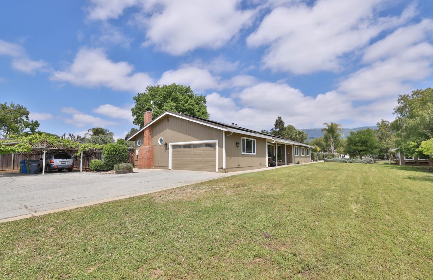 Detail Gallery Image 5 of 67 For 2017 Gypsy Ave, San Martin,  CA 95046 - 4 Beds | 2/1 Baths