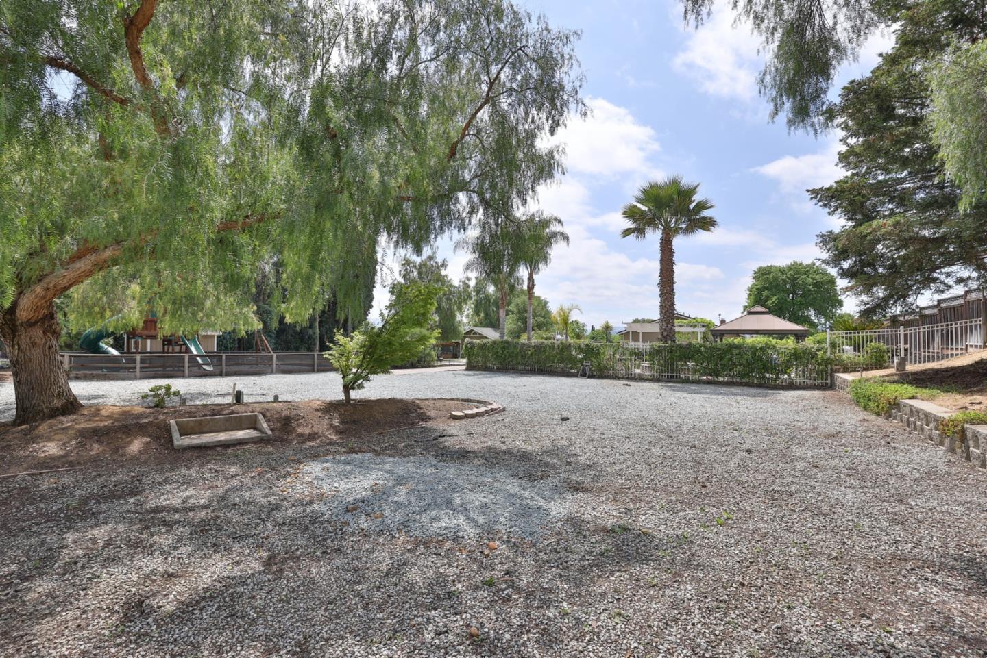 Detail Gallery Image 50 of 67 For 2017 Gypsy Ave, San Martin,  CA 95046 - 4 Beds | 2/1 Baths