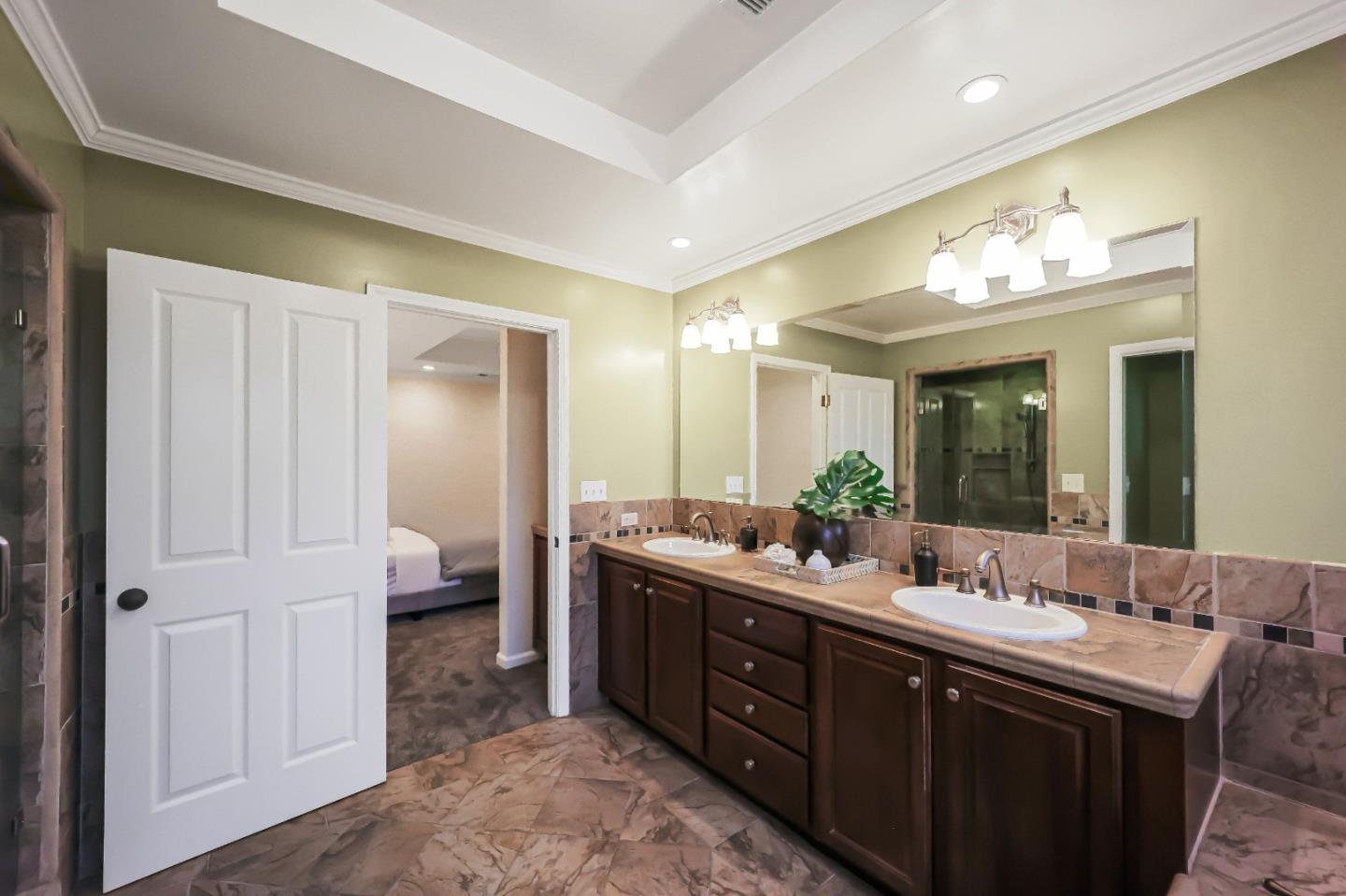 Detail Gallery Image 69 of 100 For 1129 Johnson St, Redwood City,  CA 94061 - 3 Beds | 3 Baths