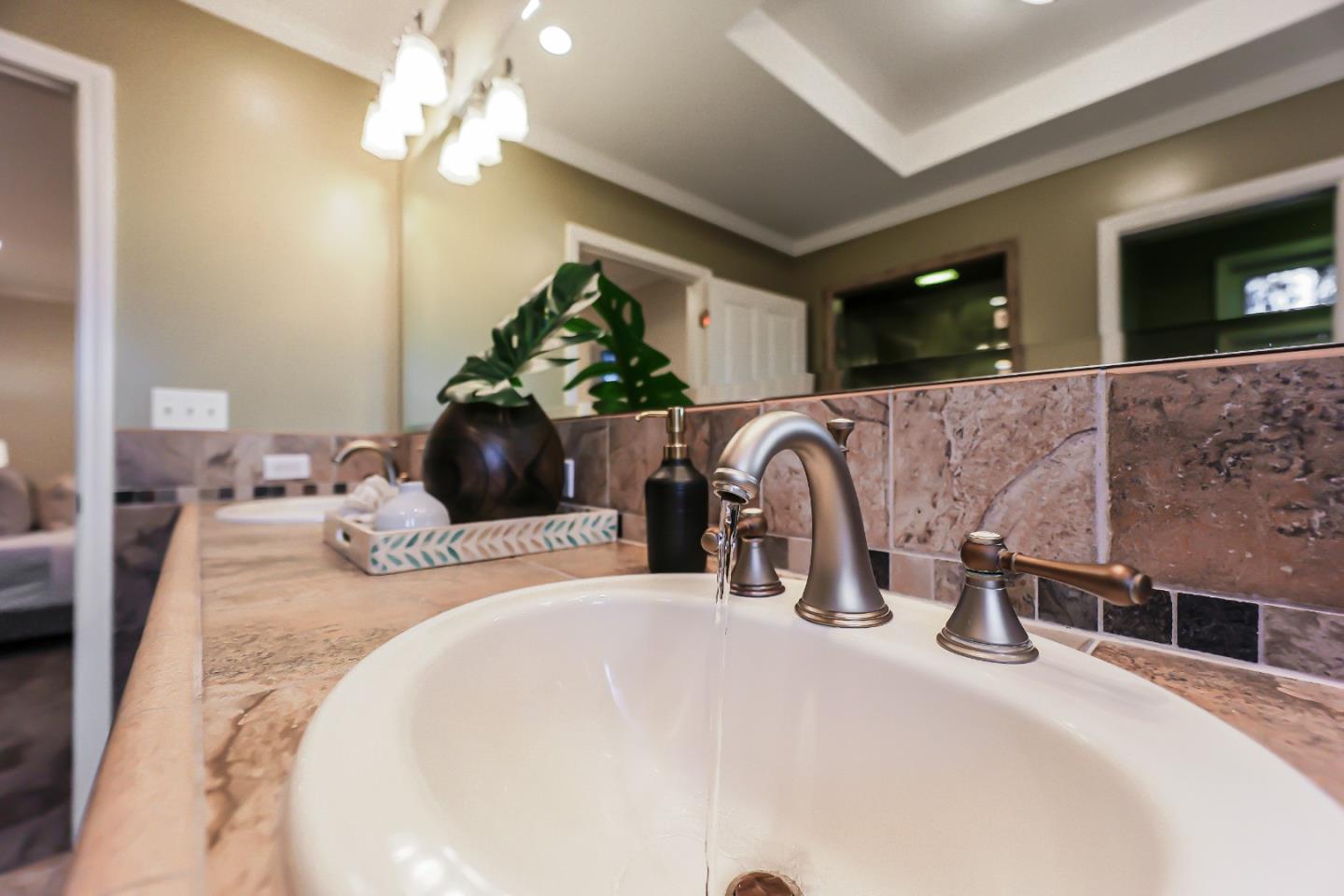 Detail Gallery Image 73 of 100 For 1129 Johnson St, Redwood City,  CA 94061 - 3 Beds | 3 Baths