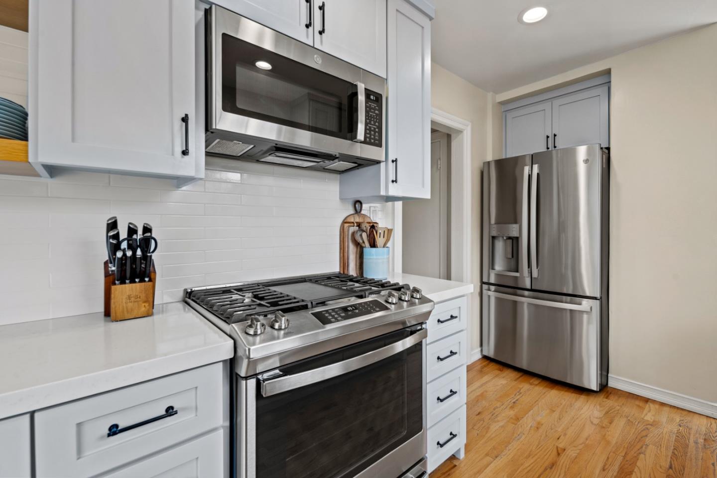 Detail Gallery Image 10 of 27 For 0 5th Avenue 3 Se of Perry Newberry Ave, Carmel,  CA 93921 - 3 Beds | 2 Baths