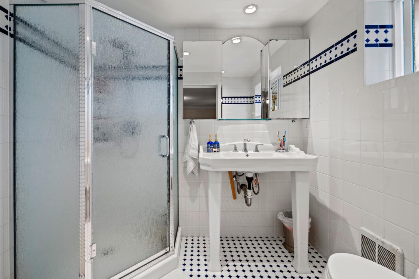 Detail Gallery Image 17 of 27 For 0 5th Avenue 3 Se of Perry Newberry Ave, Carmel,  CA 93921 - 3 Beds | 2 Baths