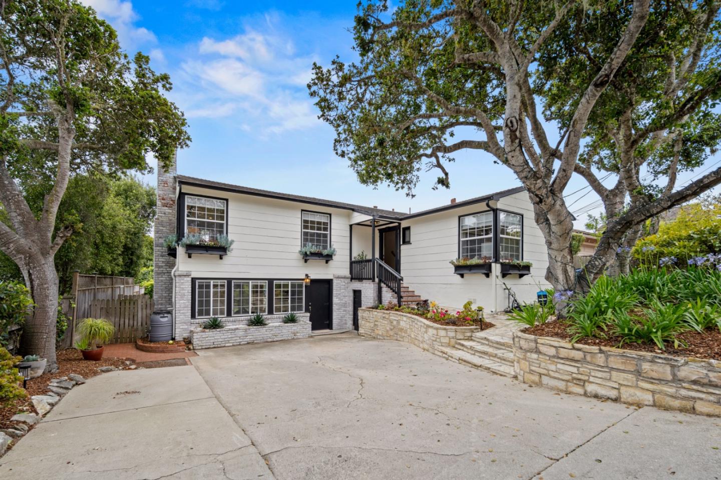 Detail Gallery Image 2 of 27 For 0 5th Avenue 3 Se of Perry Newberry Ave, Carmel,  CA 93921 - 3 Beds | 2 Baths