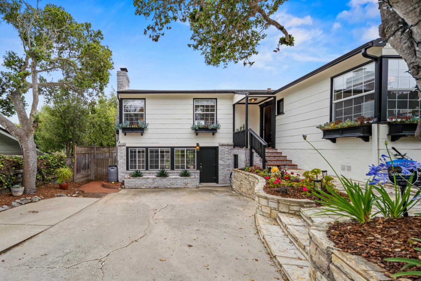 Detail Gallery Image 3 of 27 For 0 5th Avenue 3 Se of Perry Newberry Ave, Carmel,  CA 93921 - 3 Beds | 2 Baths