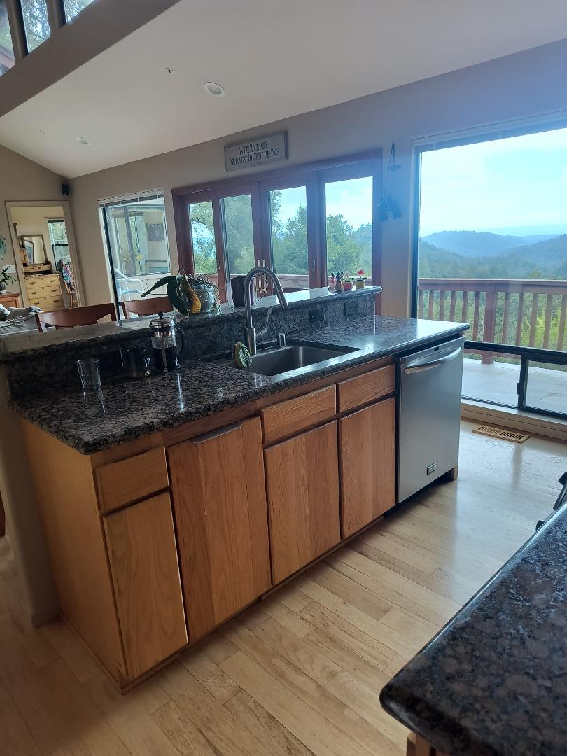 Detail Gallery Image 11 of 38 For 1380 Amaya Ridge Rd, Soquel,  CA 95073 - 3 Beds | 2/1 Baths