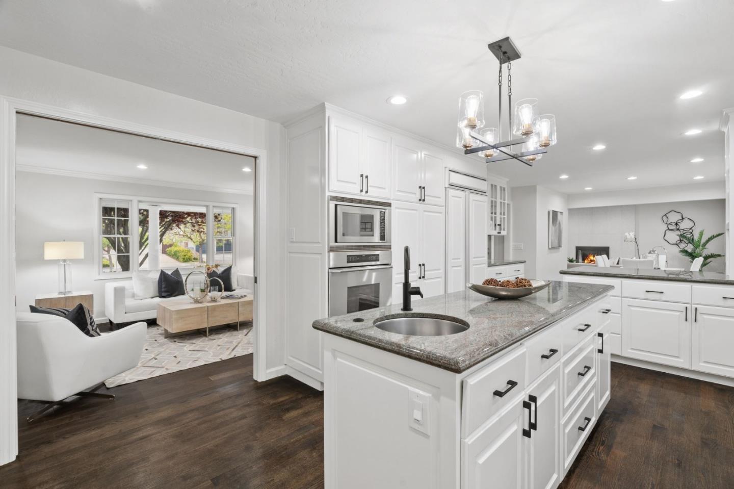 Detail Gallery Image 10 of 70 For 6852 Eldridge Dr, San Jose,  CA 95120 - 5 Beds | 2/1 Baths