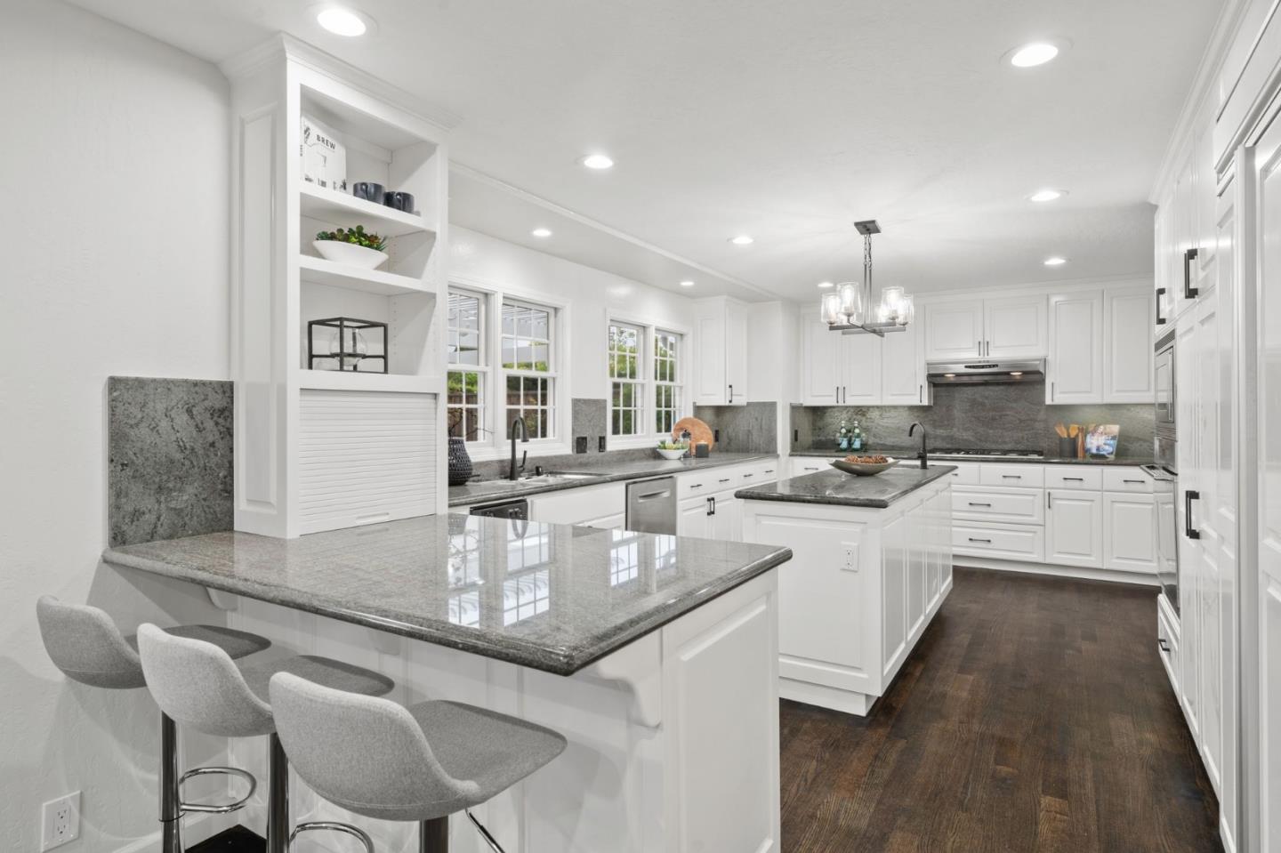 Detail Gallery Image 13 of 70 For 6852 Eldridge Dr, San Jose,  CA 95120 - 5 Beds | 2/1 Baths