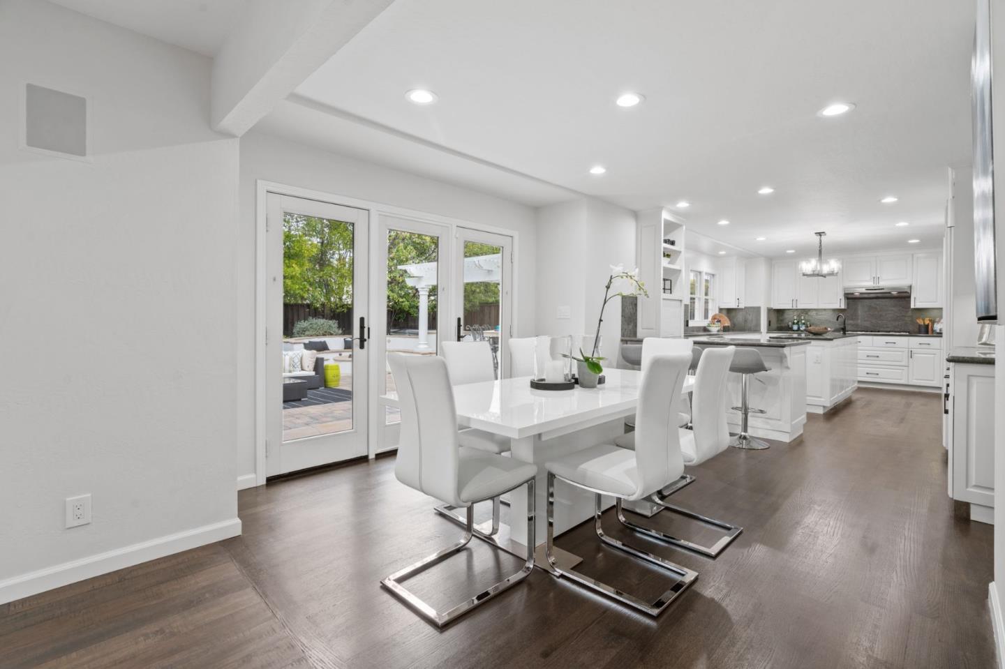 Detail Gallery Image 14 of 70 For 6852 Eldridge Dr, San Jose,  CA 95120 - 5 Beds | 2/1 Baths