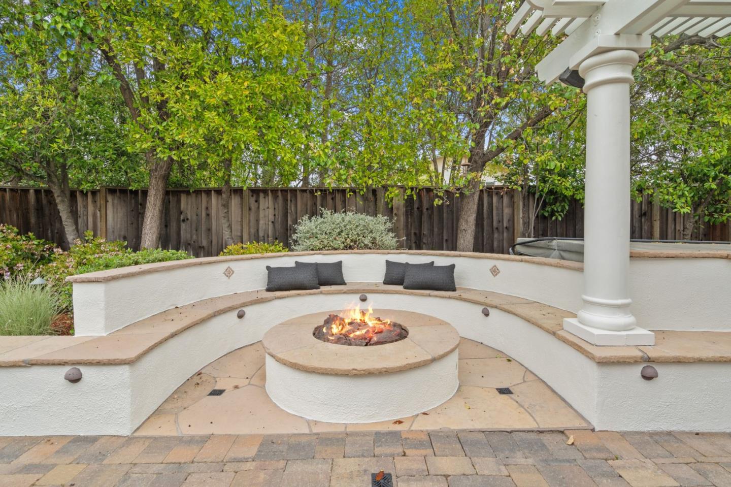 Detail Gallery Image 39 of 70 For 6852 Eldridge Dr, San Jose,  CA 95120 - 5 Beds | 2/1 Baths