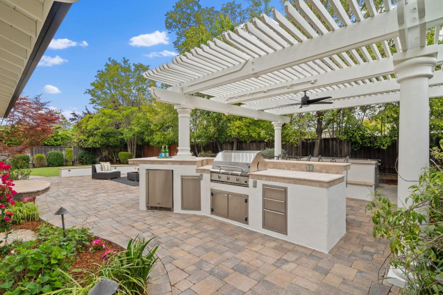 Detail Gallery Image 40 of 70 For 6852 Eldridge Dr, San Jose,  CA 95120 - 5 Beds | 2/1 Baths