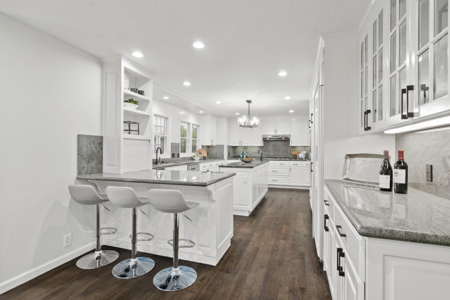 Detail Gallery Image 8 of 70 For 6852 Eldridge Dr, San Jose,  CA 95120 - 5 Beds | 2/1 Baths