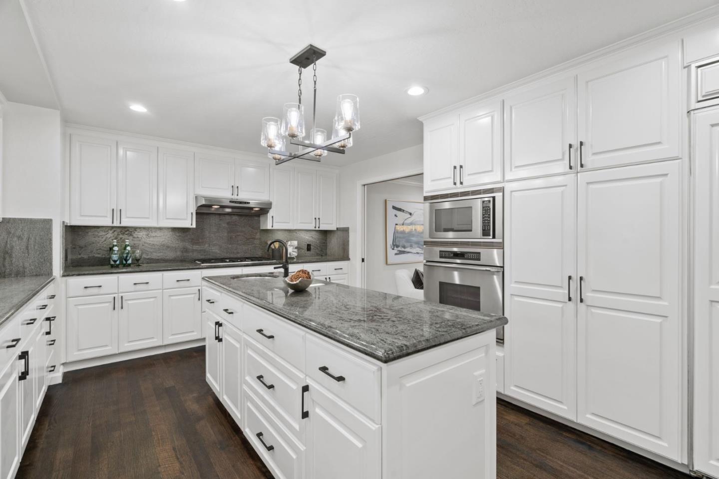 Detail Gallery Image 9 of 70 For 6852 Eldridge Dr, San Jose,  CA 95120 - 5 Beds | 2/1 Baths