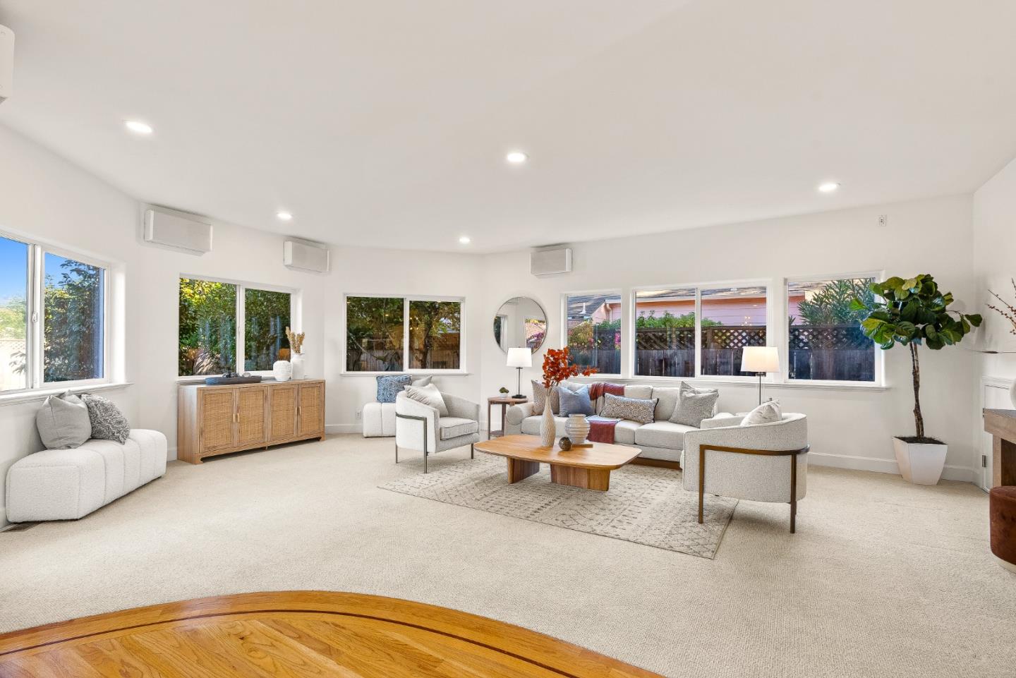 Detail Gallery Image 13 of 81 For 325 E Oakwood Blvd, Redwood City,  CA 94061 - 4 Beds | 3/1 Baths