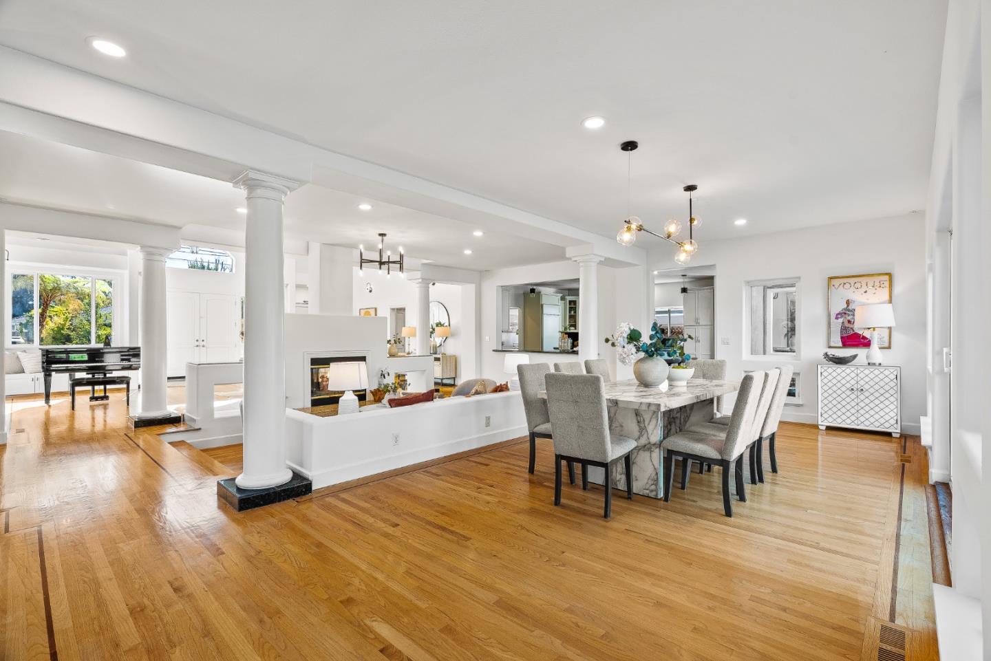 Detail Gallery Image 15 of 81 For 325 E Oakwood Blvd, Redwood City,  CA 94061 - 4 Beds | 3/1 Baths