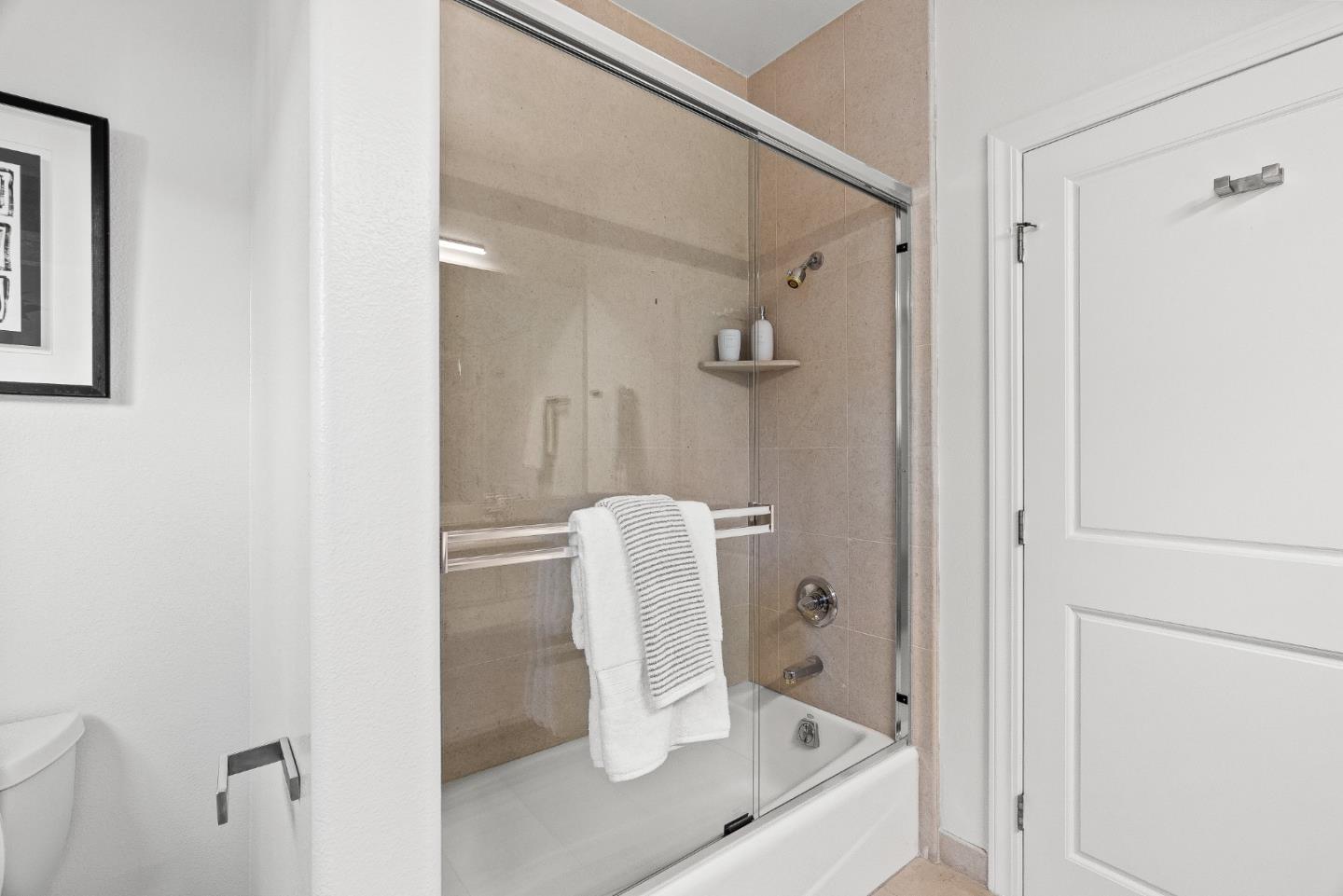 Detail Gallery Image 26 of 81 For 325 E Oakwood Blvd, Redwood City,  CA 94061 - 4 Beds | 3/1 Baths