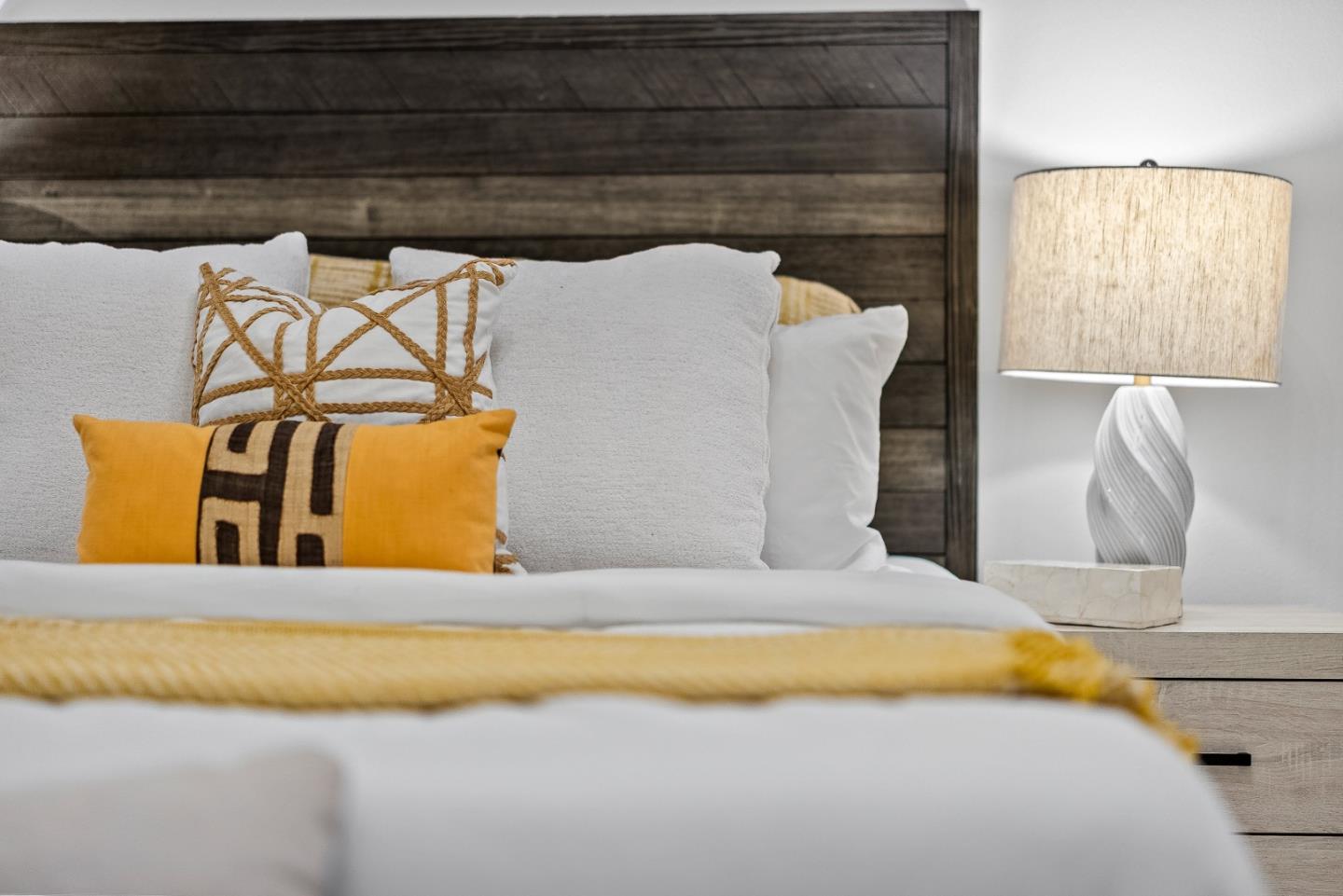 Detail Gallery Image 28 of 81 For 325 E Oakwood Blvd, Redwood City,  CA 94061 - 4 Beds | 3/1 Baths