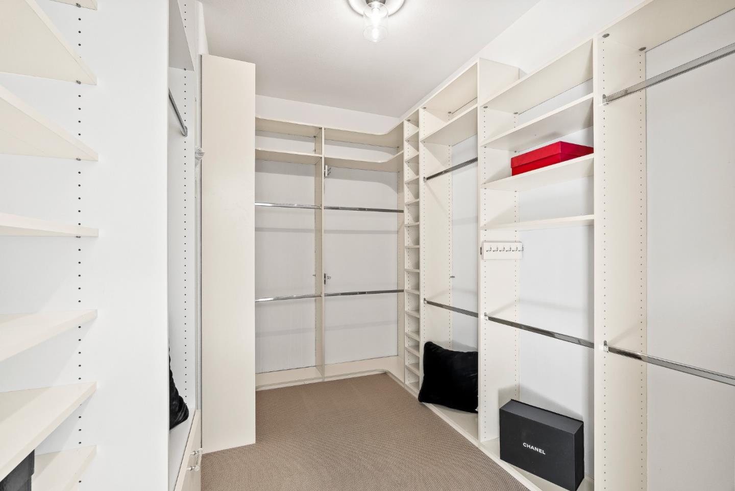 Detail Gallery Image 33 of 81 For 325 E Oakwood Blvd, Redwood City,  CA 94061 - 4 Beds | 3/1 Baths